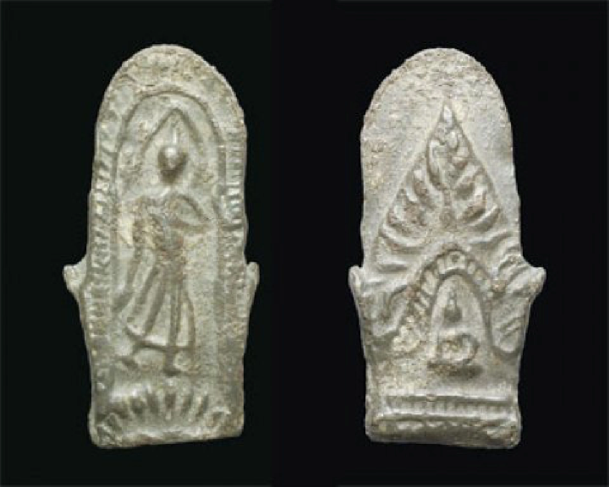 พระลีลา กรุวัดการ้อง 
พิมพ์บัวบาน เนื้อชินเงิน จ.สุพรรณบุรี   