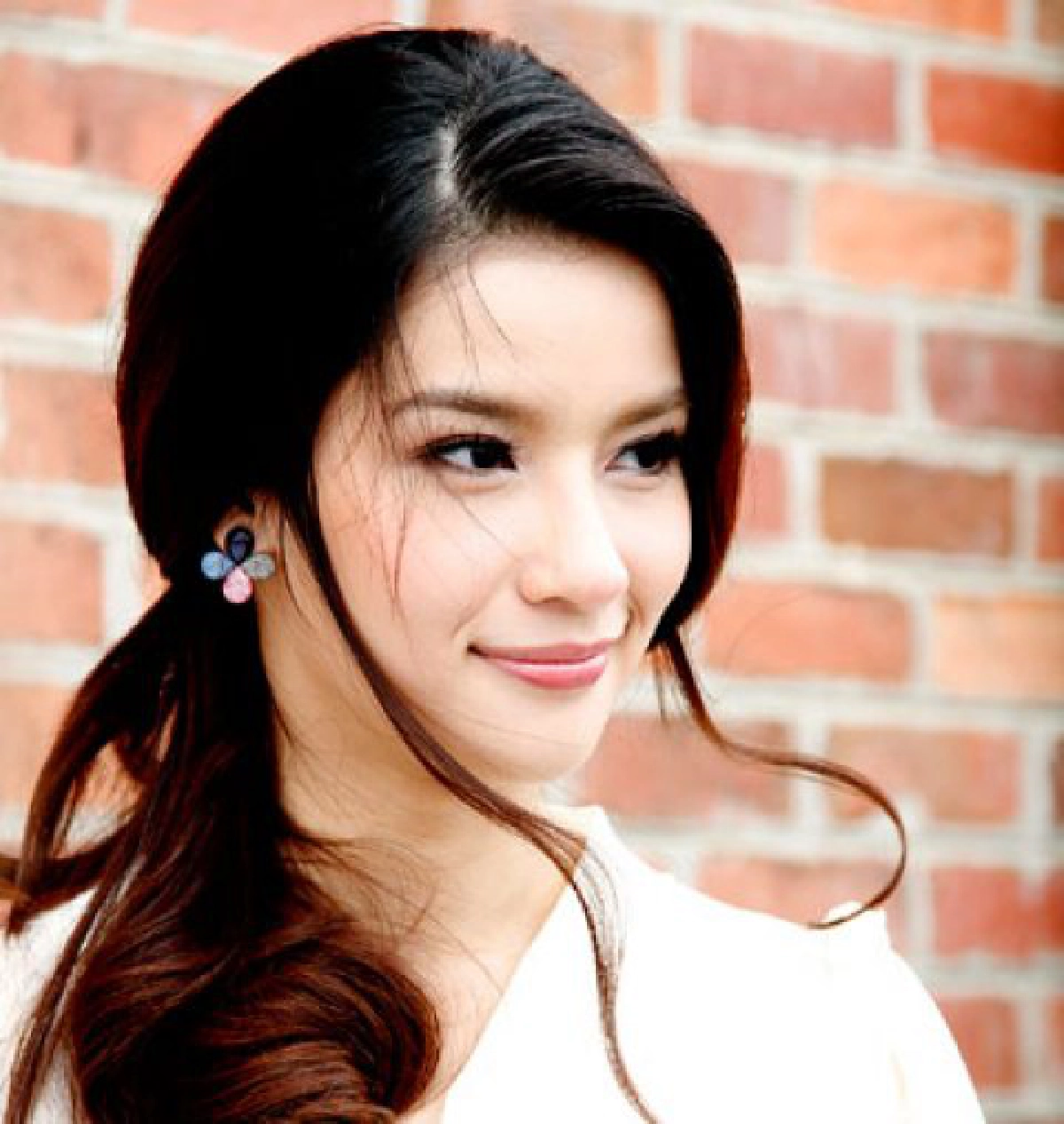 เม้าท์นอกจอ (ศุกร์ที่ 1 เมษายน 2554)
เม้าท์นอกจอ (ศุกร์ที่ 1 เมษายน 2554)