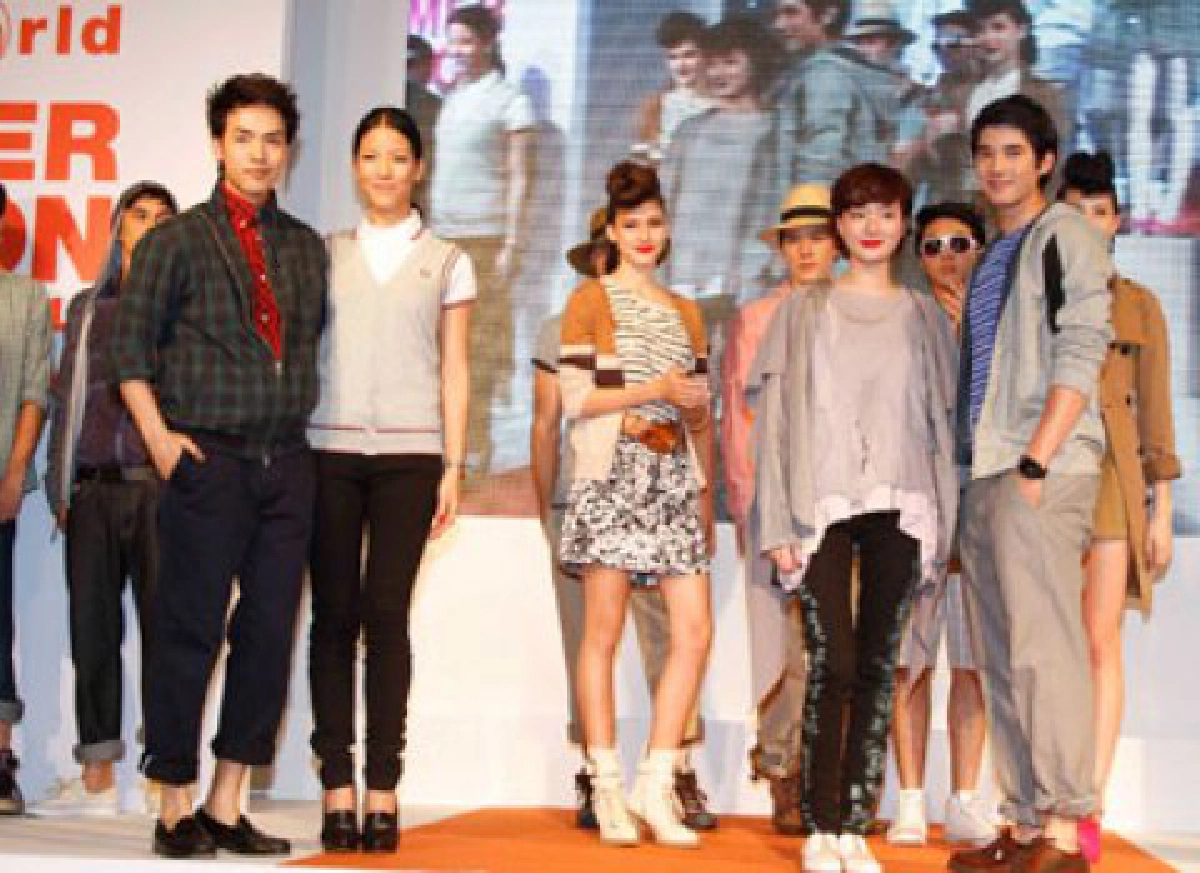 เสิร์ฟข่าวเม้าท์แตก (ศุกร์ที่ 1 เมษายน 2554)
เสิร์ฟข่าวเม้าท์แตก (ศุกร์ที่ 1 เมษายน 2554)
