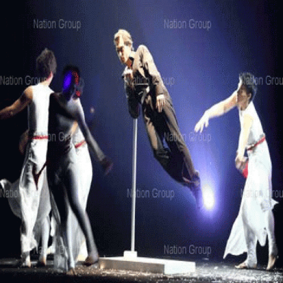 สุดยอดโชว์....สุดยอดนักมายากล