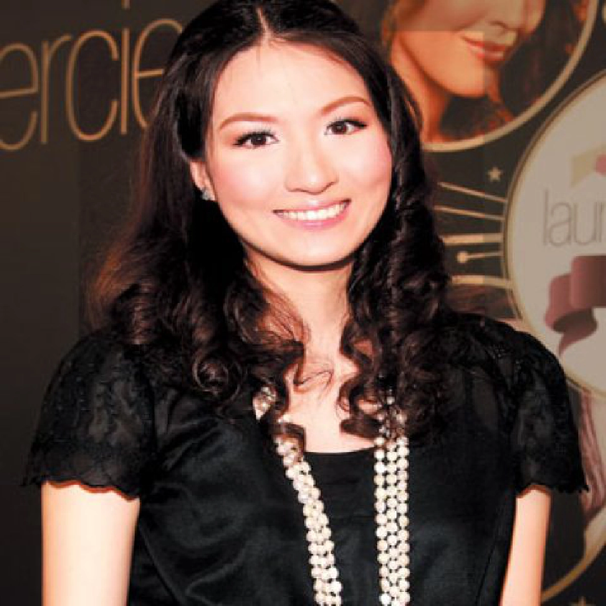 โซไซตี้ประจำวันที่6เม.ย. โซไซตี้ประจำวันที่6เม.ย.