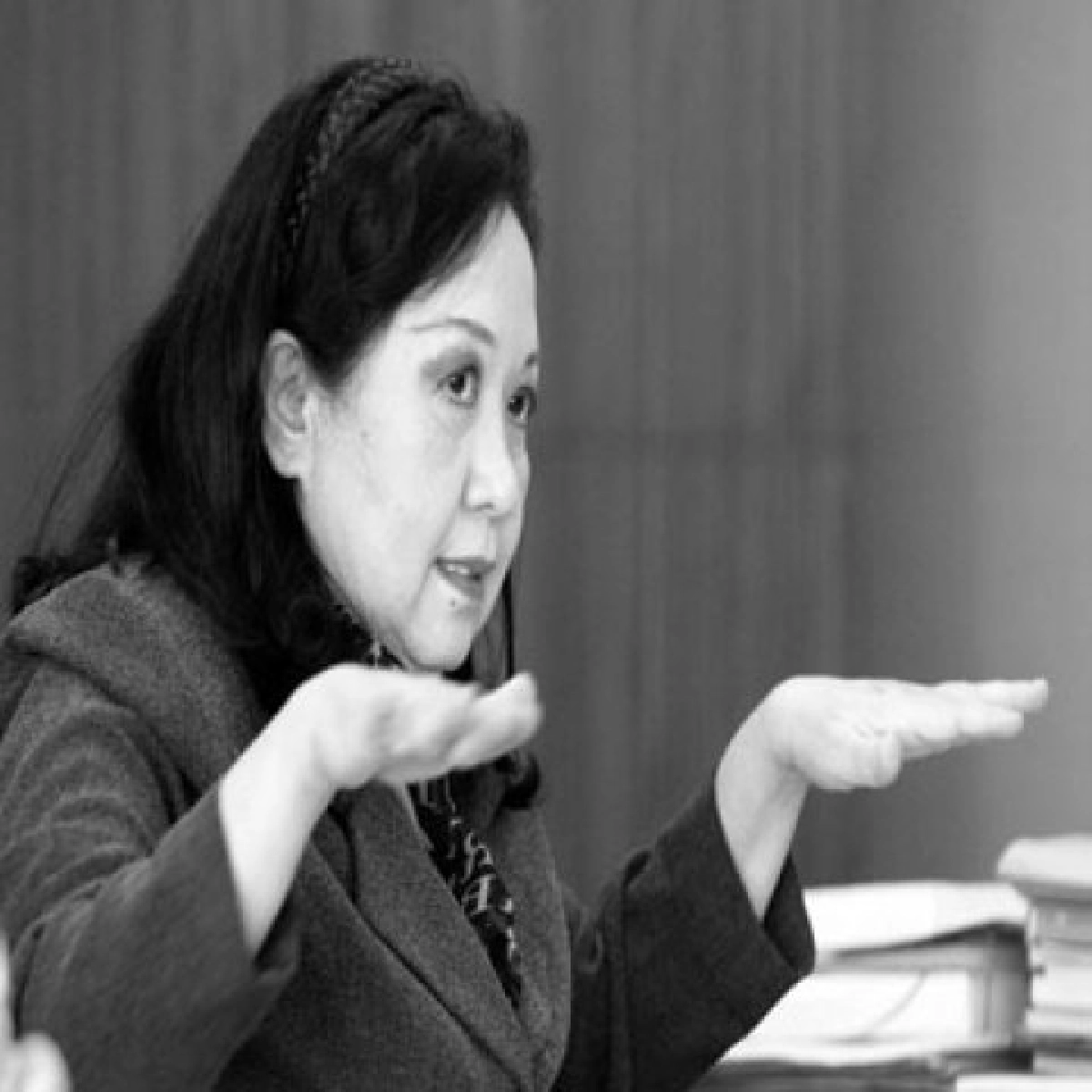 ยิ่งใกล้เลือกตั้งก็ยิ่งแรง ยิ่งใกล้เลือกตั้งก็ยิ่งแรง