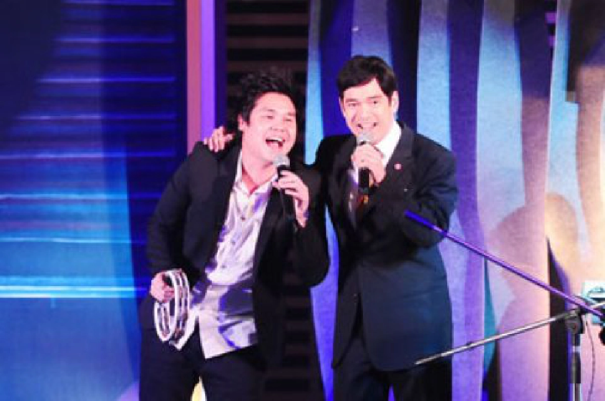 เสิร์ฟข่าว...เม้าท์แตก (ศุกร์ที่ 8 เมษายน 2554)
เสิร์ฟข่าว...เม้าท์แตก (ศุกร์ที่ 8 เมษายน 2554)