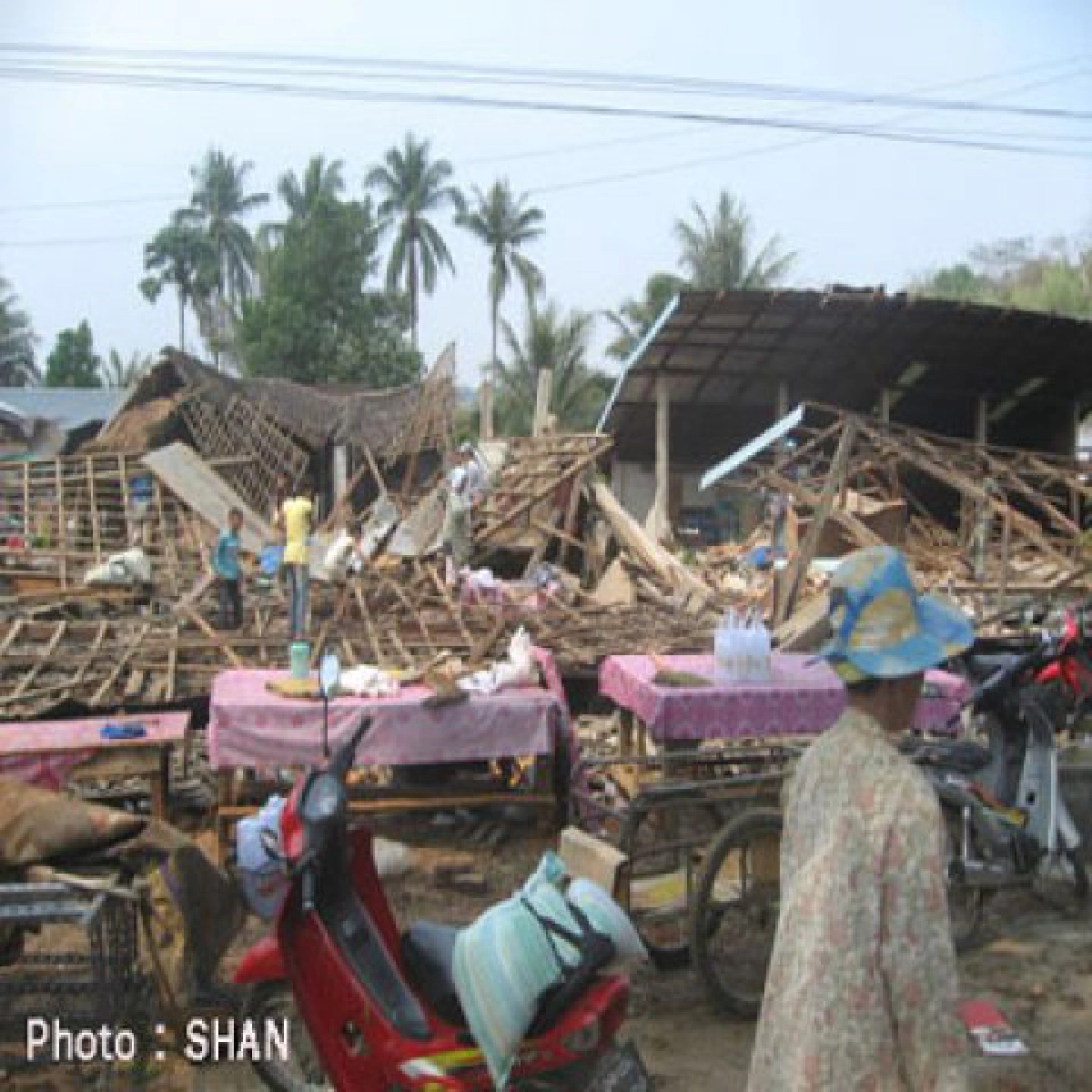 ผู้ประสบภัยแผ่นดินไหวรัฐฉานขาดน้ำดื่ม ผู้ประสบภัยแผ่นดินไหวรัฐฉานขาดน้ำดื่ม
