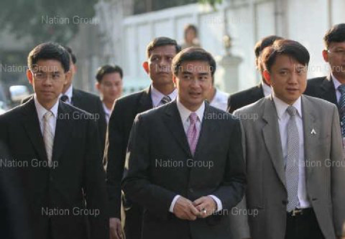 "มาร์ค"ยันประชุมเจบีซี.ไทย-เขมรที่อินโดฯราบรื่น "มาร์ค"ยันประชุมเจบีซี.ไทย-เขมรที่อินโดฯราบรื่น