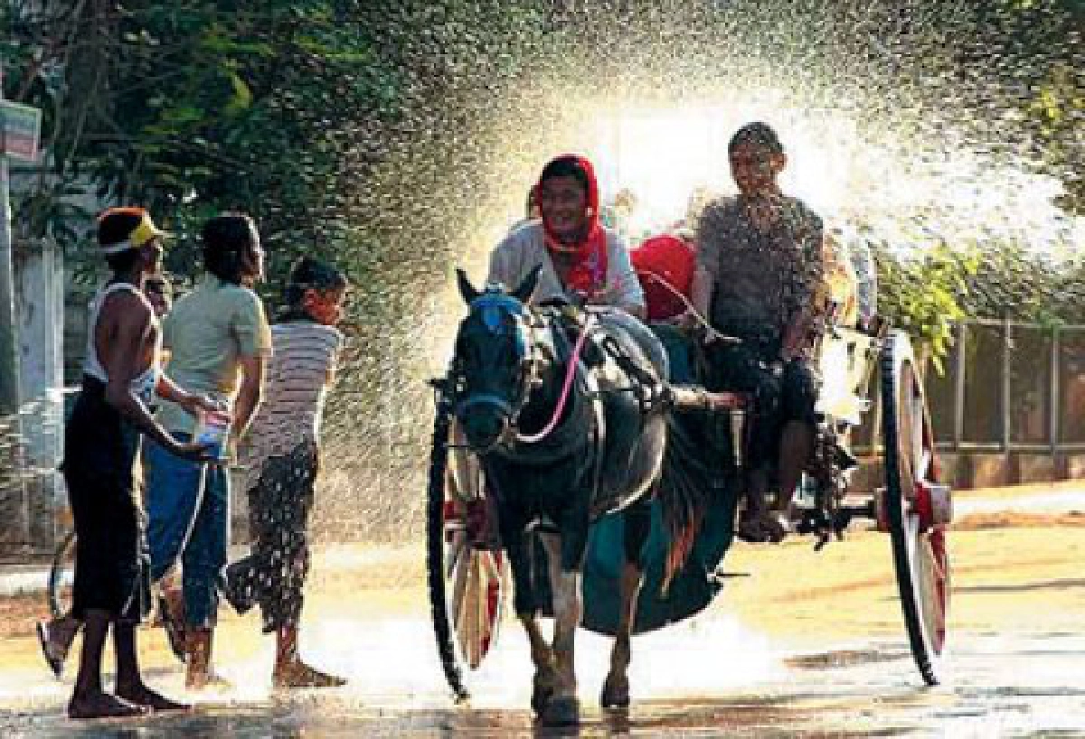 สงกรานต์ไม่ใช่ของไทยแห่งเดียว
แต่มีในหลายประเทศ เช่น เขมร ลาว พม่า

