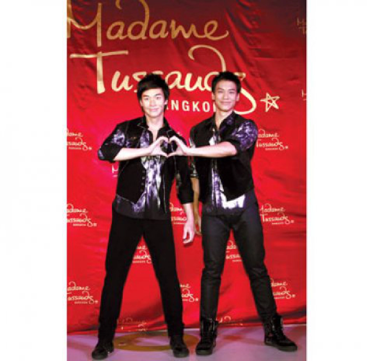 เสิร์ฟข่าวเม้าท์แตก (อังคารที่ 12 เมษายน 2554)
เสิร์ฟข่าวเม้าท์แตก (อังคารที่ 12 เมษายน 2554)