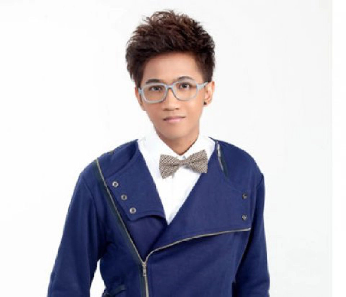 "บอสส์" หอบ "แจ๊สเข้" โชว์
หวังพลิกสไตล์เพลงชั้นสูง
"บอสส์" หอบ "แจ๊สเข้" โชว์
หวังพลิกสไตล์เพลงชั้นสูง