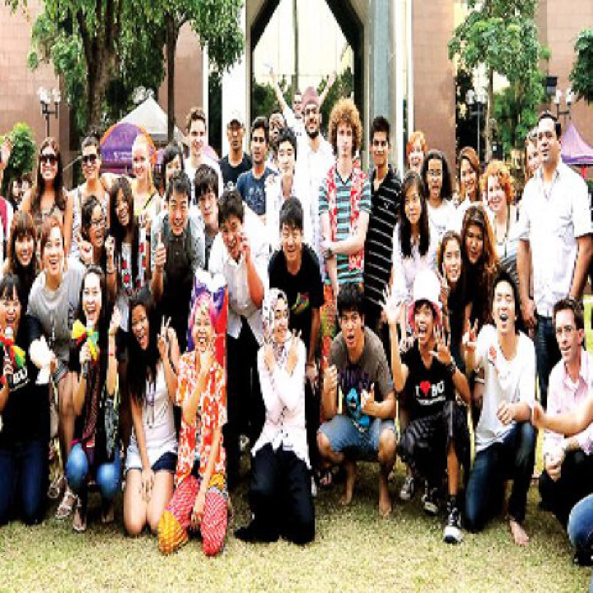 I สาด U เปียกสงกรานต์อินเตอร์
I สาด U เปียกสงกรานต์อินเตอร์