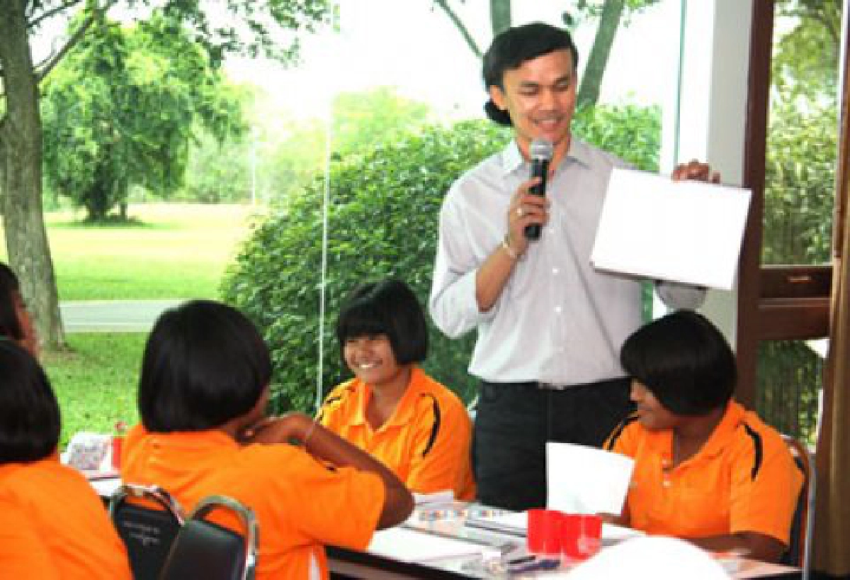 สร้าง "งานศิลป์" รับปิดเทอม

