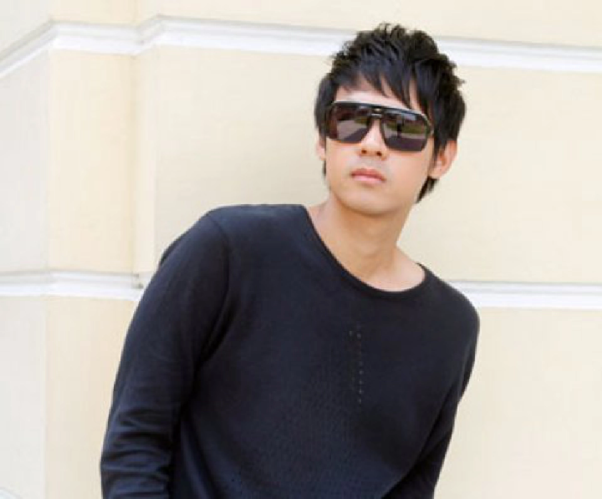 เมาท์นอกจอ (พุธที่ 20 เมษายน 2554)
เมาท์นอกจอ (พุธที่ 20 เมษายน 2554)