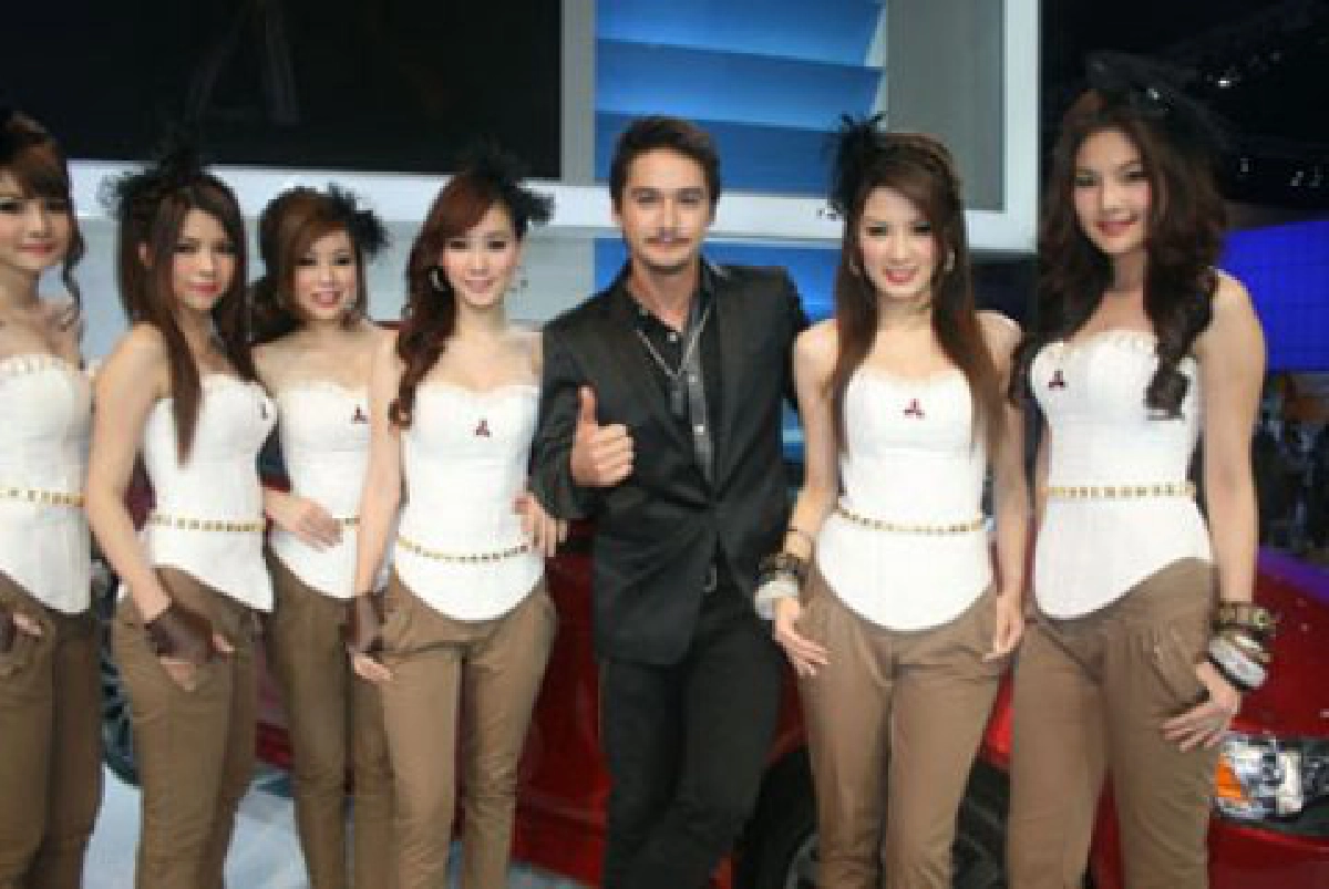 เสริฟข่าว...เม้าท์แตก (ศุกร์ที่ 22 เมษายน 2554)
เสริฟข่าว...เม้าท์แตก (ศุกร์ที่ 22 เมษายน 2554)