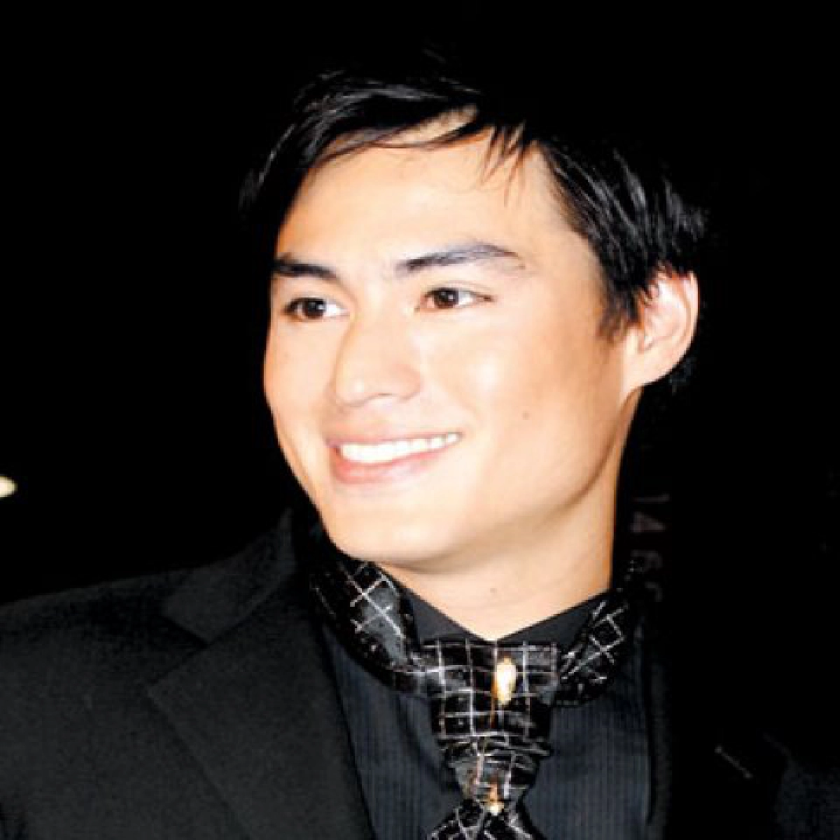 ไม่เชื่อเสี่ยซื้อบีเอ็มให้"พลอย""ต้าร์"ยิ้มควงสวีทฝรั่งเศส ไม่เชื่อเสี่ยซื้อบีเอ็มให้"พลอย""ต้าร์"ยิ้มควงสวีทฝรั่งเศส