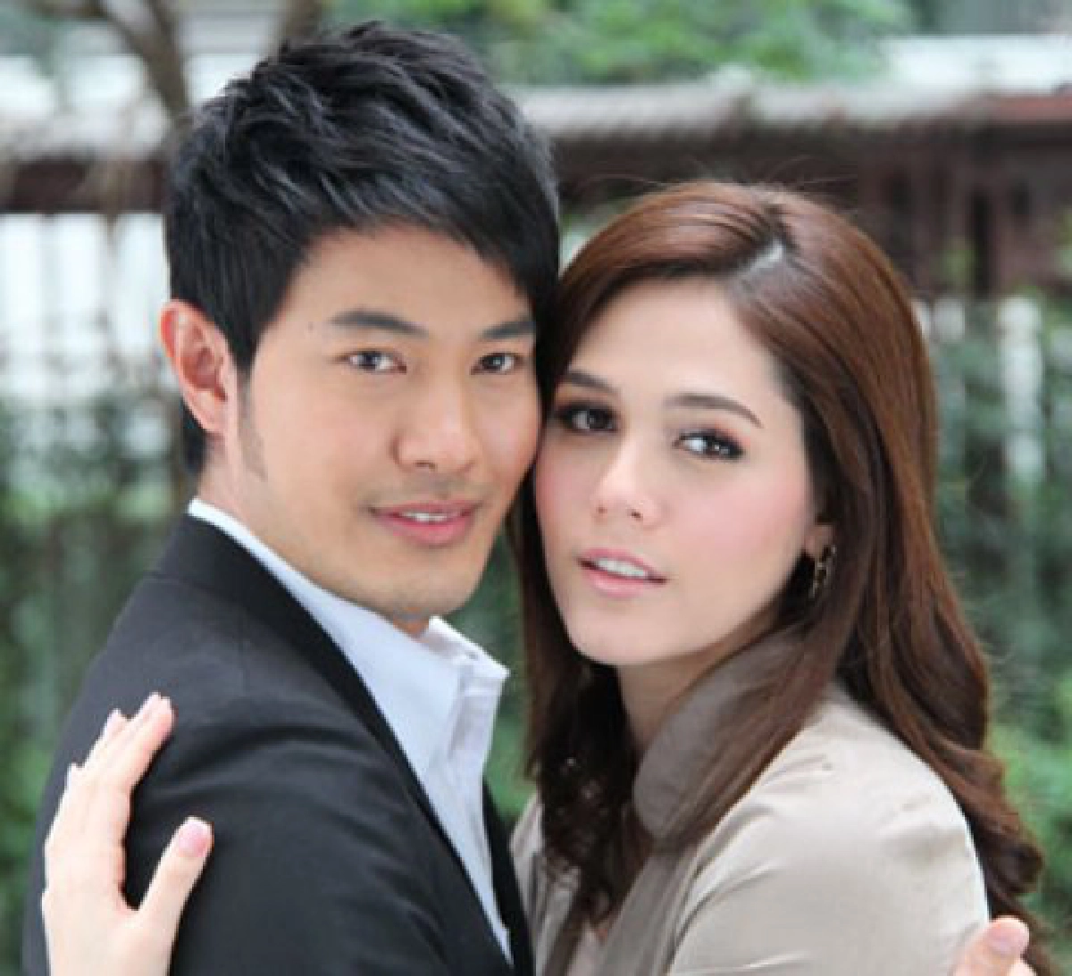 มองผ่านเลนส์คม - เรยา กับมารยาหญิง
มองผ่านเลนส์คม - เรยา กับมารยาหญิง