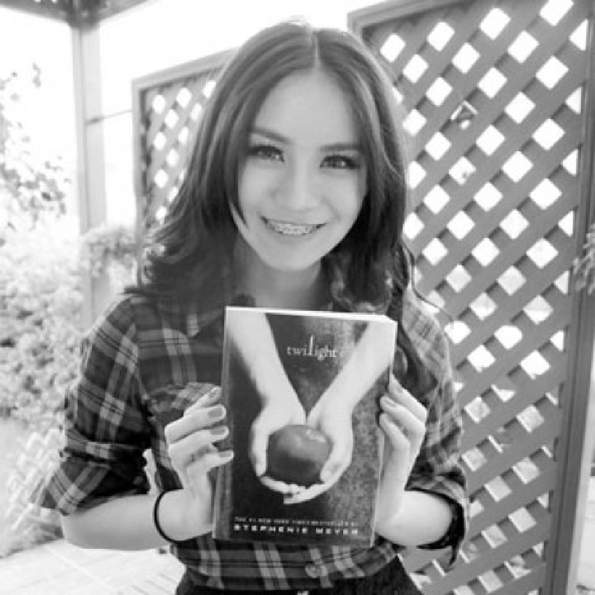 Twilightหนังสือเล่มโปรดขนมจีน Twilightหนังสือเล่มโปรดขนมจีน