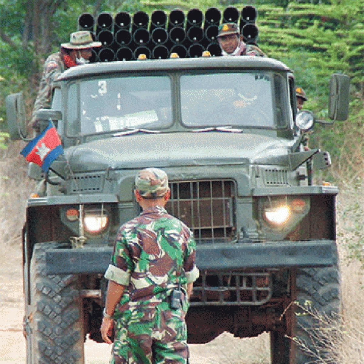 วุฒิห่วงไทย-เขมรแรงช่วงรบ.รักษาการ วุฒิห่วงไทย-เขมรแรงช่วงรบ.รักษาการ