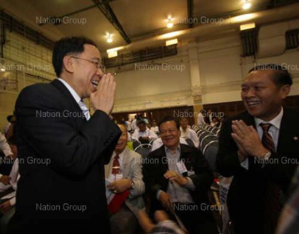 มิ่งขวัญโผล่แล้วร่วมประชุมเพื่อไทย มิ่งขวัญโผล่แล้วร่วมประชุมเพื่อไทย