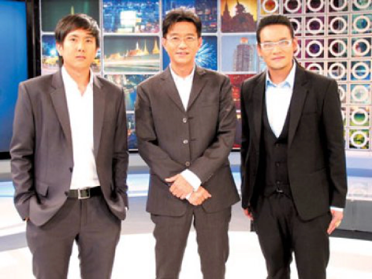 เสิร์ฟข่าวเม้าท์แตก (พฤหัสบดีที่ 5 พฤษภาคม 2554)
เสิร์ฟข่าวเม้าท์แตก (พฤหัสบดีที่ 5 พฤษภาคม 2554)