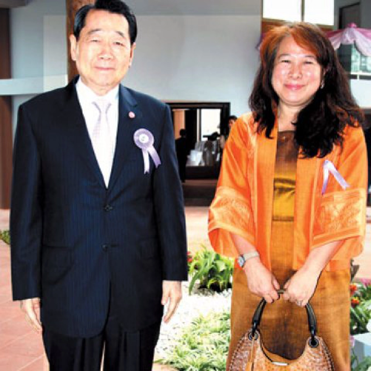 ผิดฝาผิดตัว