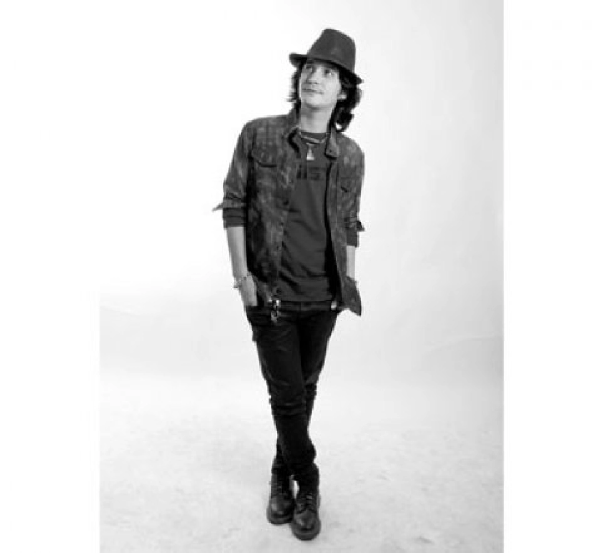 เดวิด โบกมือลารถไฟดนตรี
เข้าแกรมมี่โกลด์ปรับโฉมใหม่

