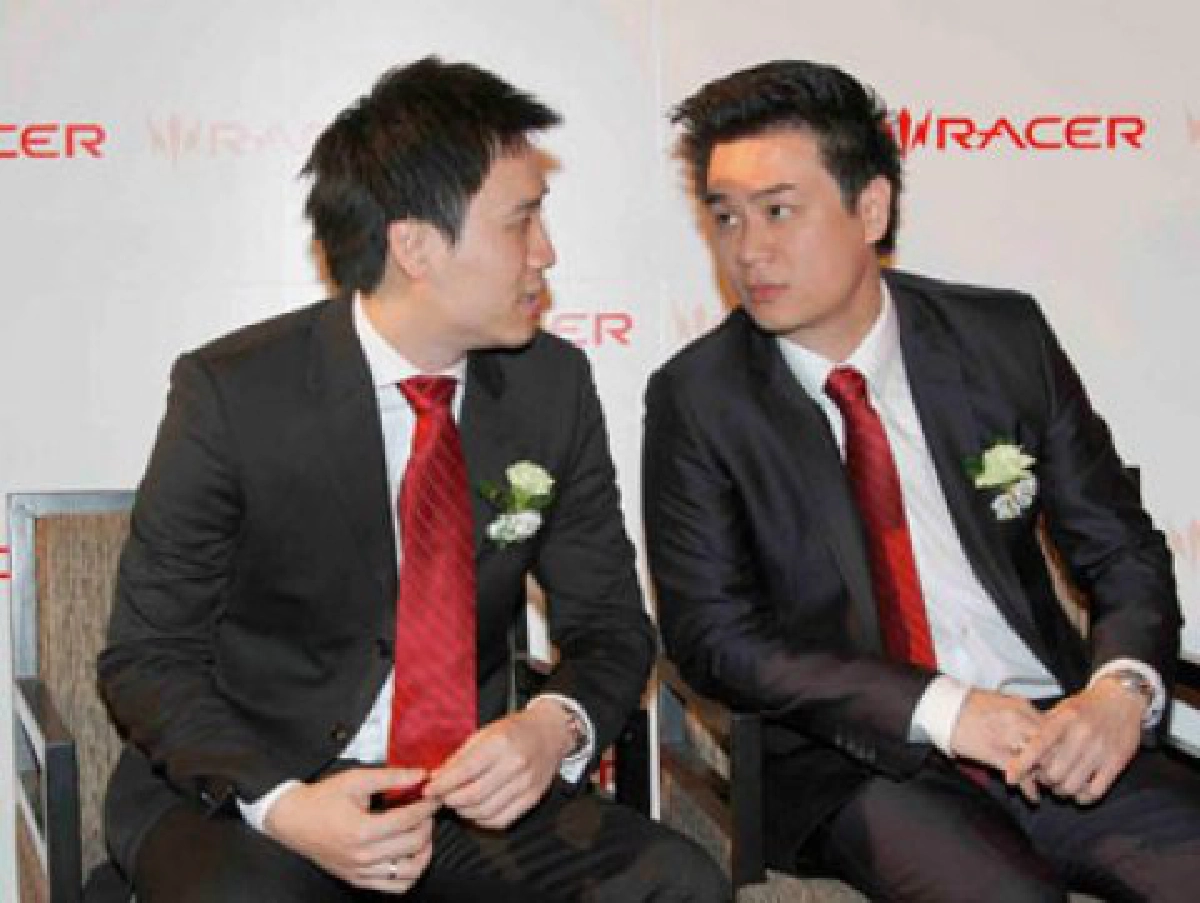 "ตกลงฤกษ์แต่งเราสองคนกะจะพร้อมกันรึเปล่า?"