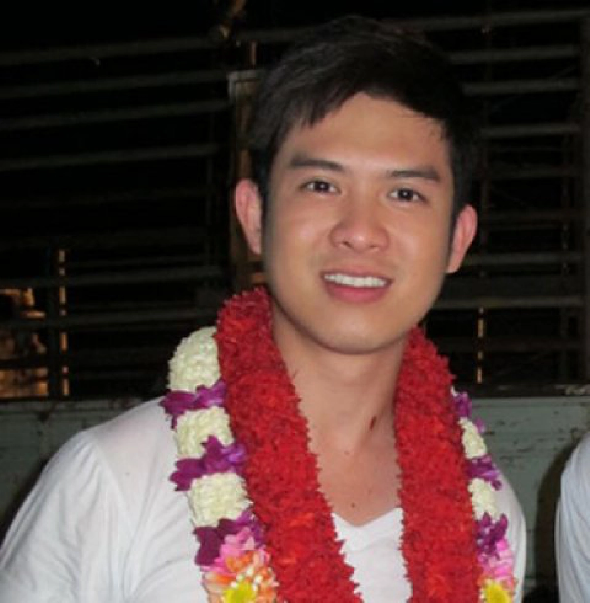 แซดทะลุทุ่ง (จันทร์ที่ 9 พฤษภาคม 2554)
แซดทะลุทุ่ง (จันทร์ที่ 9 พฤษภาคม 2554)