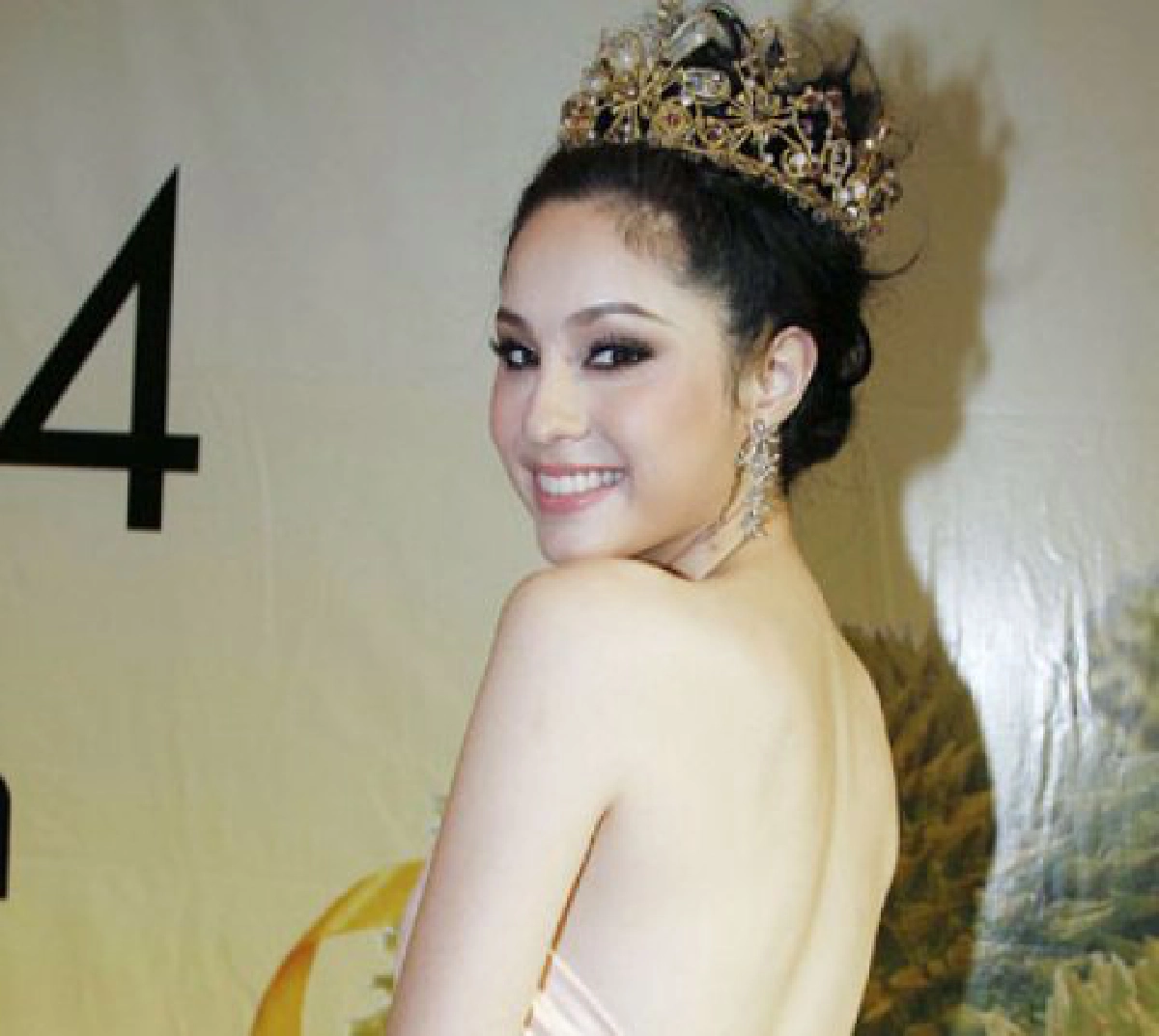 ปัดหลง"บีม"จนเสียงาน"ขวัญ"โต้ข่าวสูบบุหรี่ ปัดหลง"บีม"จนเสียงาน"ขวัญ"โต้ข่าวสูบบุหรี่