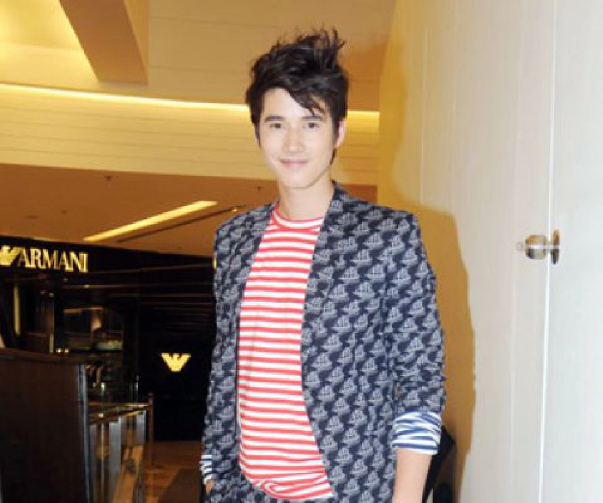 คนดังร้องทุกข์ - "มาริโอ" วอนรัฐช่วยปรับปรุงถนนในซอย
คนดังร้องทุกข์ - "มาริโอ" วอนรัฐช่วยปรับปรุงถนนในซอย
