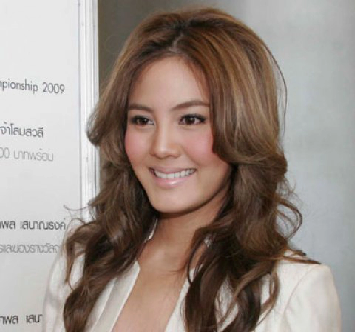 เม้าท์นอกจอ (พุธที่ 11 พฤษภาคม 2554)
เม้าท์นอกจอ (พุธที่ 11 พฤษภาคม 2554)