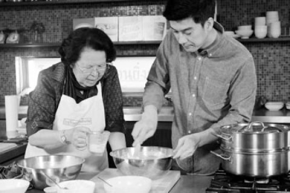 ไฮไลท์ทีวี  (พุธที่ 11 พฤษภาคม 2554)

