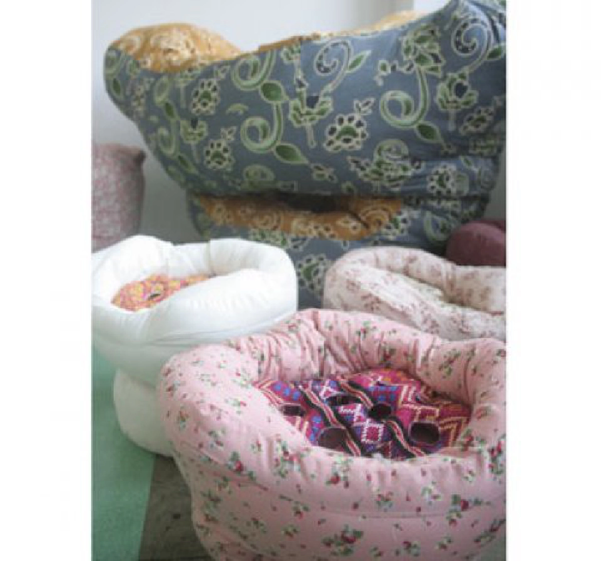 ตลาดนัดงานศิลป์   (พฤหัสบดีที่ 12 พฤษภาคม 2554)

