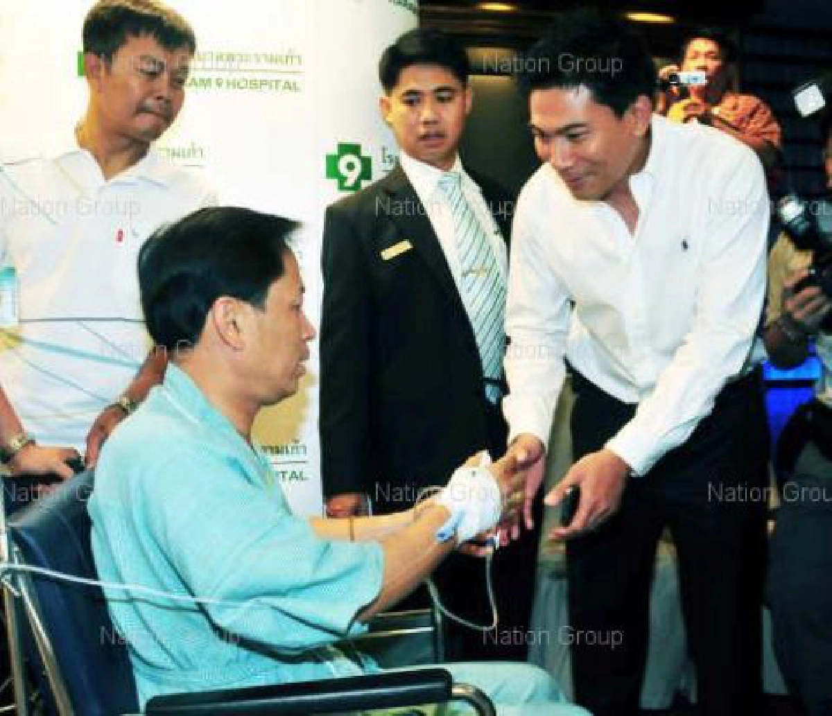 'ประชา'ปล่อยโฮแถลงสื่อ"เอ๋"ดอดฟัง 'ประชา'ปล่อยโฮแถลงสื่อ"เอ๋"ดอดฟัง