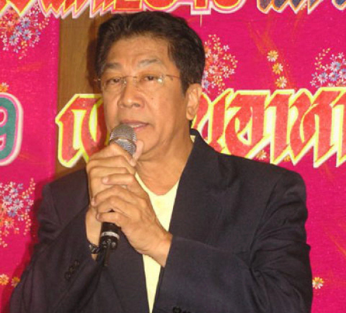 แซดทะลุทุ่ง (ศุกร์ที่ 13 พฤษภาคม 2554) แซดทะลุทุ่ง (ศุกร์ที่ 13 พฤษภาคม 2554)