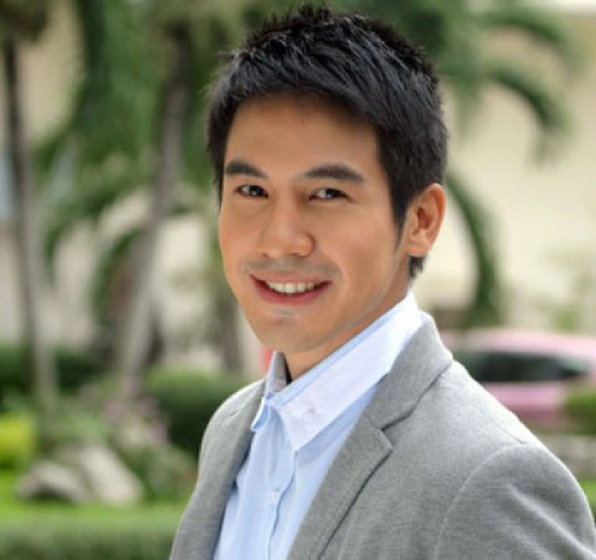 เม้าท์นอกจอ (เสาร์ที่ 14 พฤษภาคม 2554)
เม้าท์นอกจอ (เสาร์ที่ 14 พฤษภาคม 2554)