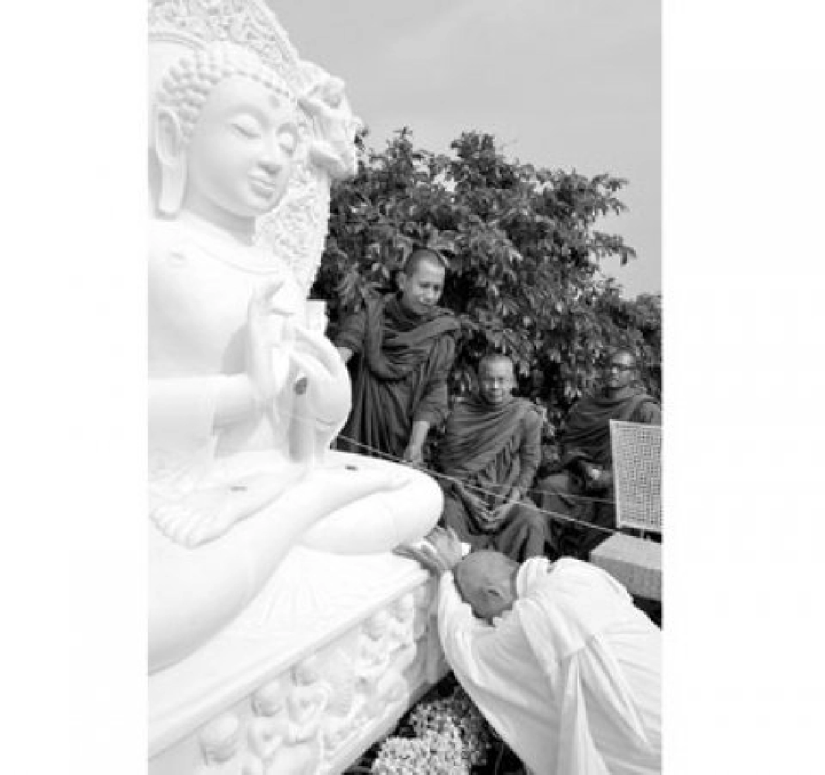 มองนอกดูใน - พระพุทธสาวิกามหาปารมี...รูปธรรมแห่งความรักจากลูกถึงแม่
มองนอกดูใน - พระพุทธสาวิกามหาปารมี...รูปธรรมแห่งความรักจากลูกถึงแม่