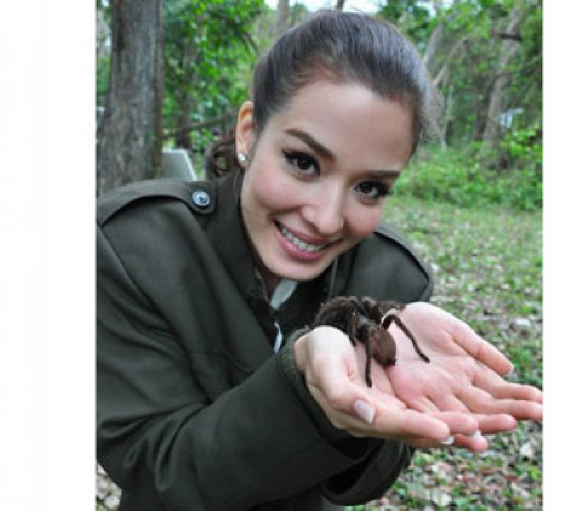 เสิร์ฟข่าวเม้าท์แตก (พุธที่ 18 พฤษภาคม 2554)
เสิร์ฟข่าวเม้าท์แตก (พุธที่ 18 พฤษภาคม 2554)