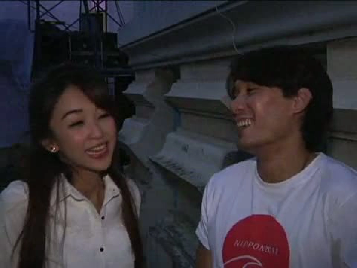 เป้ย-เต็มทำบุญวันวิสาขะขอพรชีวิตรักราบรื่น