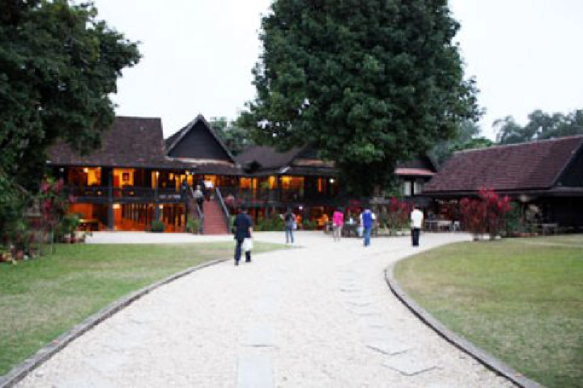 ชมดอกสารภี 146 ปีและบ้านโบราณ เสานัก
ชมดอกสารภี 146 ปีและบ้านโบราณ เสานัก