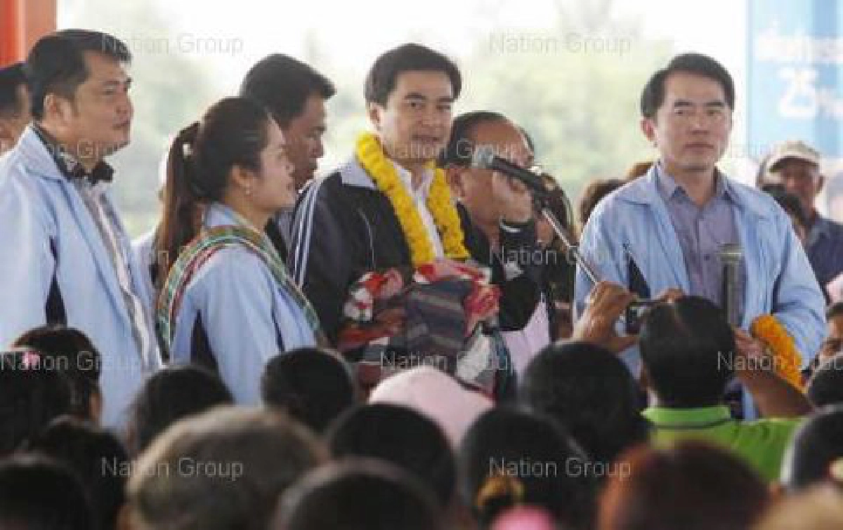 'มาร์ค'เย้ยเลือก"ปู"มี'ตู่'ทีมปรองดอง