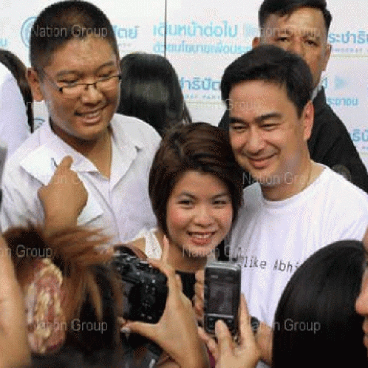 ปธ.กกต.ระบุแดงป่วน"อภิสิทธิ์"ไม่ผิด ปธ.กกต.ระบุแดงป่วน"อภิสิทธิ์"ไม่ผิด