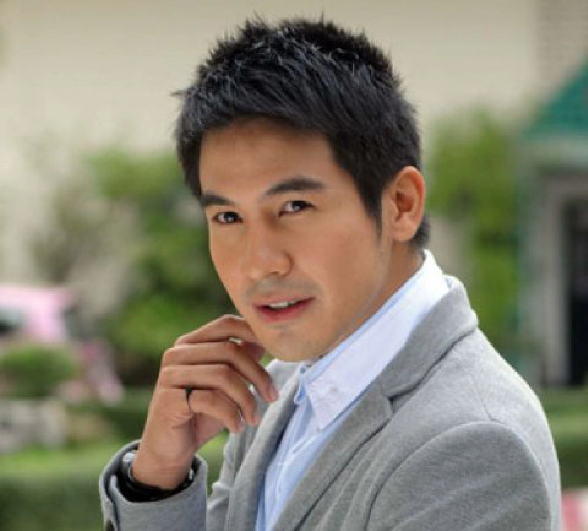 คอลัมน์คนดังร้องทุกข์ - โป๊บ วอนคนไทยเคารพกฎจราจร
คอลัมน์คนดังร้องทุกข์ - โป๊บ วอนคนไทยเคารพกฎจราจร