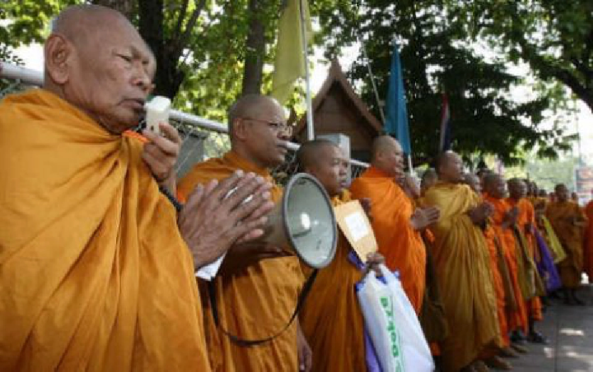 พศ.ร่อนมติมส.ห้ามพระยุ่งกับการเมือง พศ.ร่อนมติมส.ห้ามพระยุ่งกับการเมือง