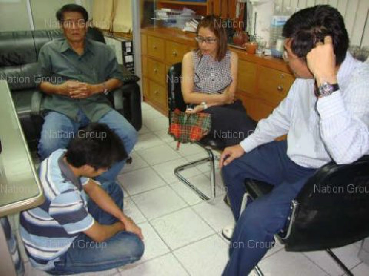 จับลูกจ้างแสบฉกนาฬิกาขายใช้หนีบอล จับลูกจ้างแสบฉกนาฬิกาขายใช้หนีบอล