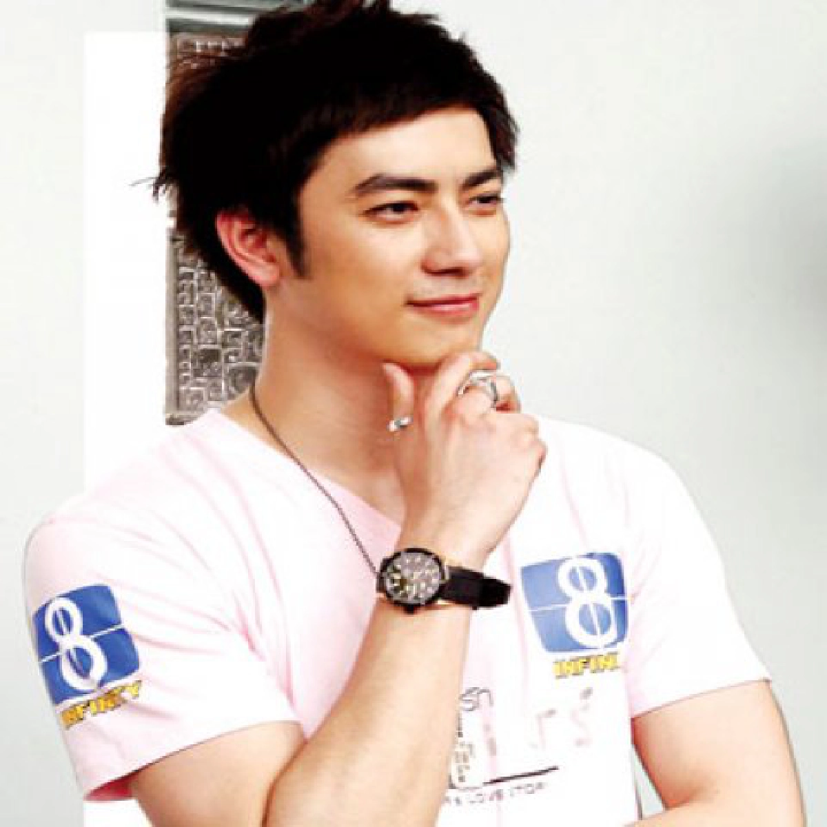 ฟิล์มโต้คบยูมินรับถูกจับเข้าคุกที่อังกฤษ