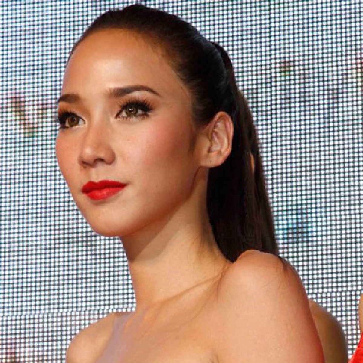 เม้าท์นอกจอ (จันทร์ที่ 30 พฤษภาคม 2554)
เม้าท์นอกจอ (จันทร์ที่ 30 พฤษภาคม 2554)