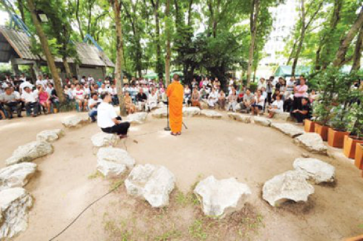 คันฉ่องและโคมฉาย - ธรรมะสำหรับนักบริหาร (8)
ดอกไม้และก้อนอิฐ
คันฉ่องและโคมฉาย - ธรรมะสำหรับนักบริหาร (8)
ดอกไม้และก้อนอิฐ