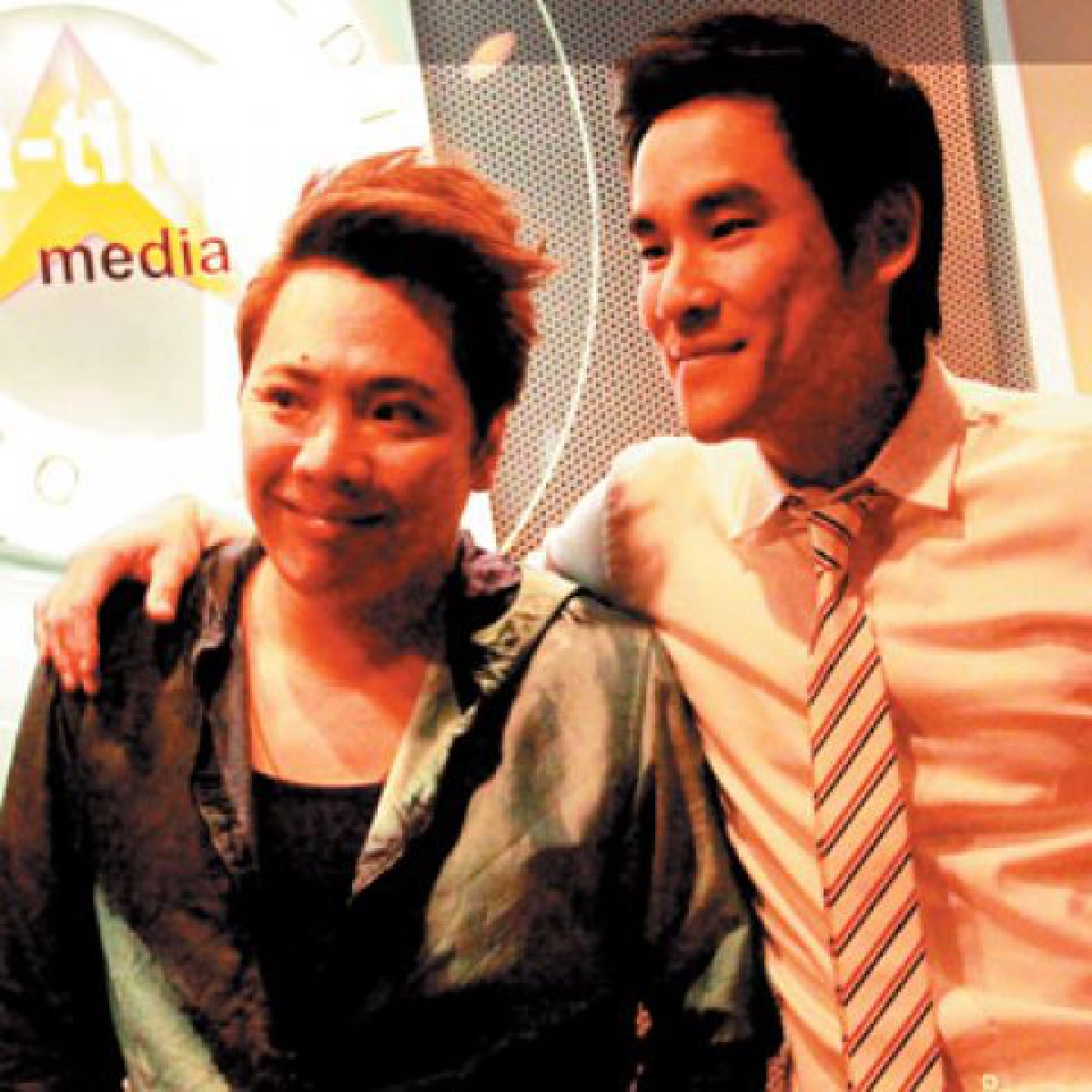 รีเทิร์นจัด"แฉแต่เช้า""กฤษณ์-มดดำ"สมานฉันท์ รีเทิร์นจัด"แฉแต่เช้า""กฤษณ์-มดดำ"สมานฉันท์