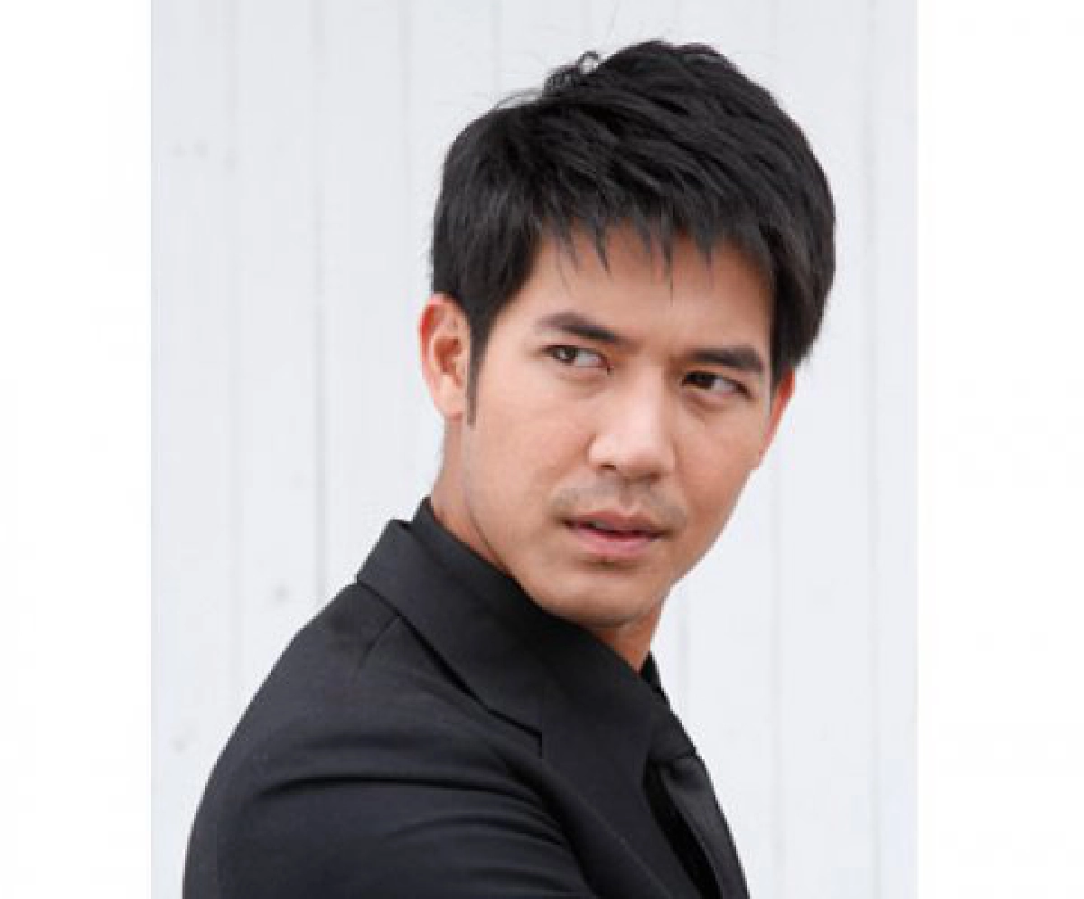 เม้าท์นอกจอ (พฤหัสบดีที่ 2 มิถุนายน 2554)
เม้าท์นอกจอ (พฤหัสบดีที่ 2 มิถุนายน 2554)
