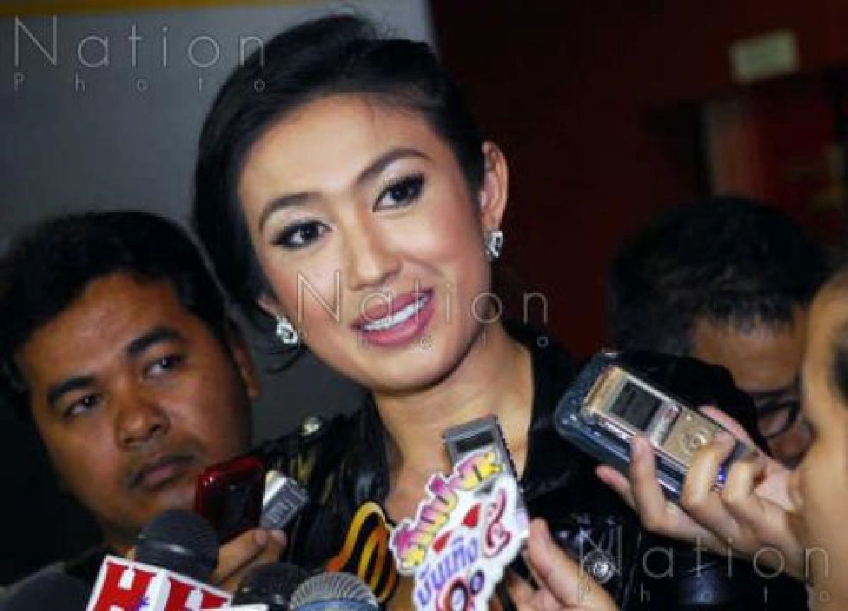 "ตุ๊กตา"รับฉุนตื้บผอ.วิทยุอสมทFM95 "ตุ๊กตา"รับฉุนตื้บผอ.วิทยุอสมทFM95