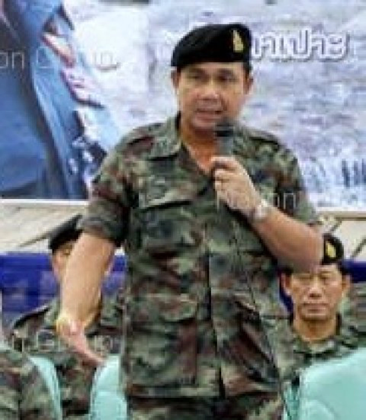 ผบ.ทบ.ฮึ่ม!อย่าดึงทหารยุ่งการเมือง